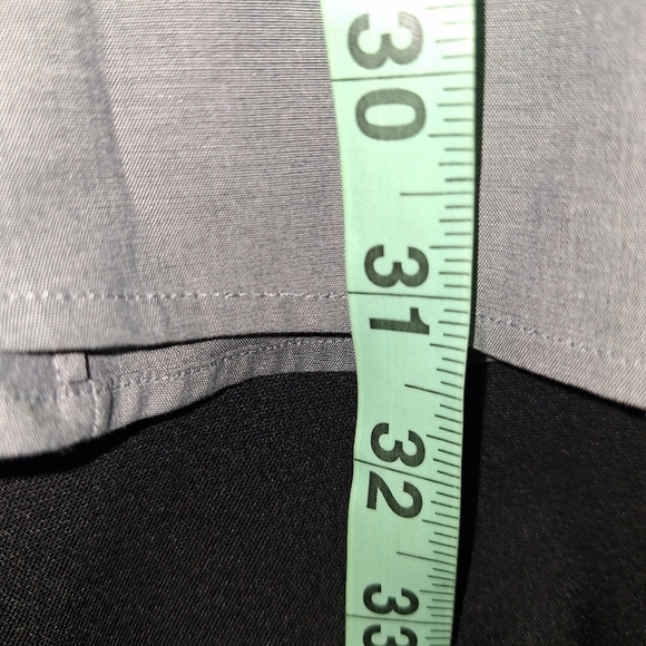 A Banana Republic men's long sleeve button-down shirt in a size large. EUC - Picture 6 of 7